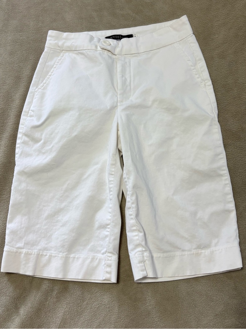 NYDJ White Bermuda Shorts - Classic Summer Staple